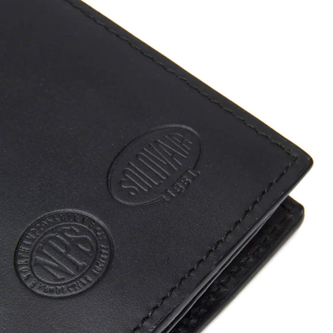 Shop Leather Bi Fold Wallet Wallets|Leather Goods
